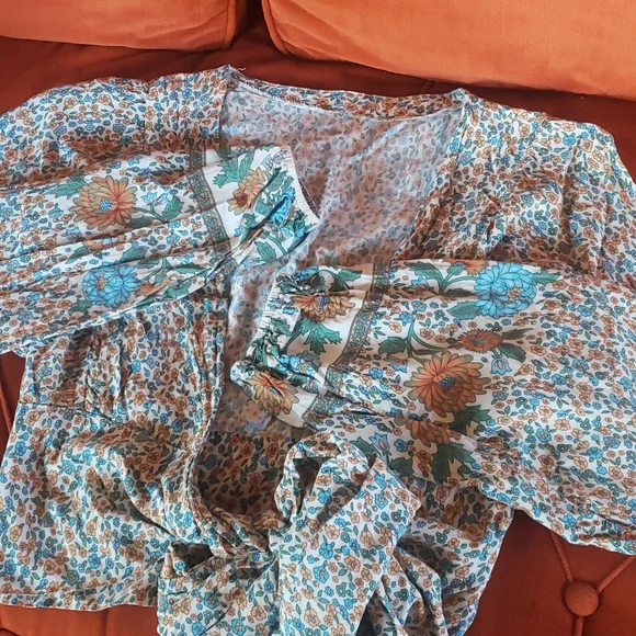 Boho Wrap Crop Top - Picture 4 of 6